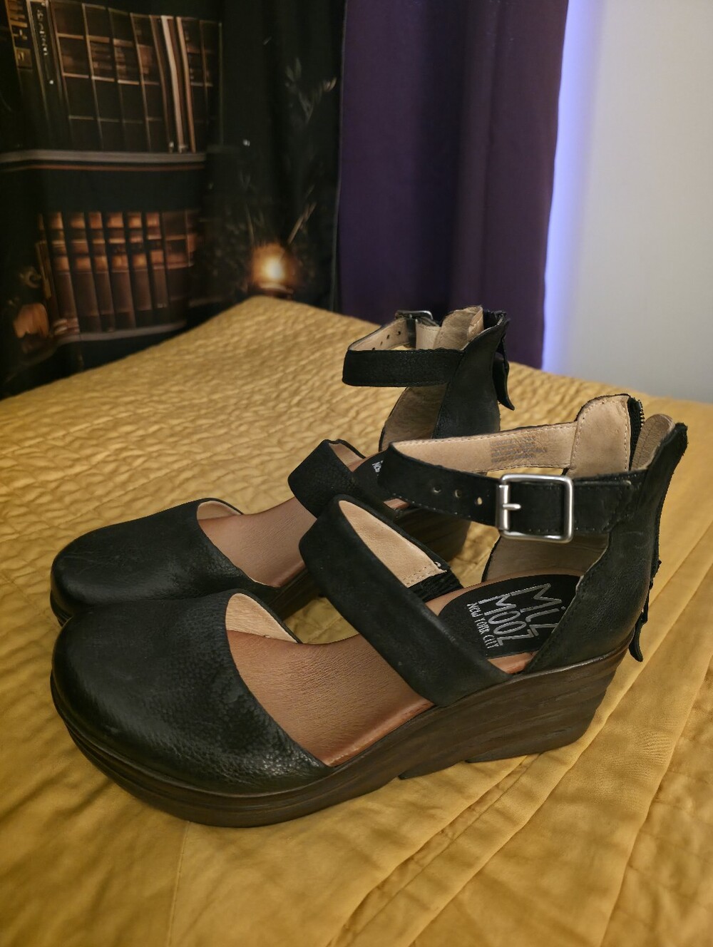 Miz Mooz Black Leather Double-Strap Heels Size 8.5 - Picture 8 of 10